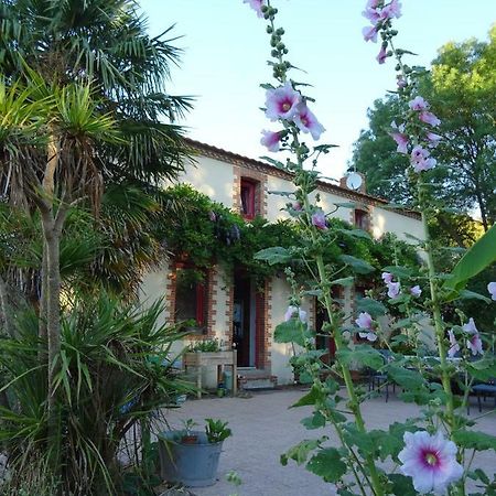 Les Trois Etangs Bed & Breakfast Saint-Viaud ภายนอก รูปภาพ