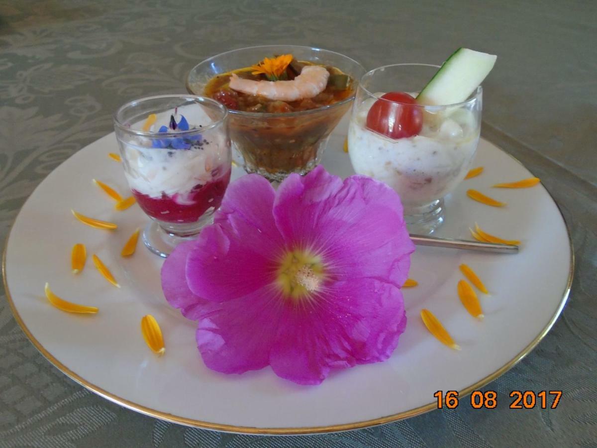 Les Trois Etangs Bed & Breakfast Saint-Viaud ภายนอก รูปภาพ